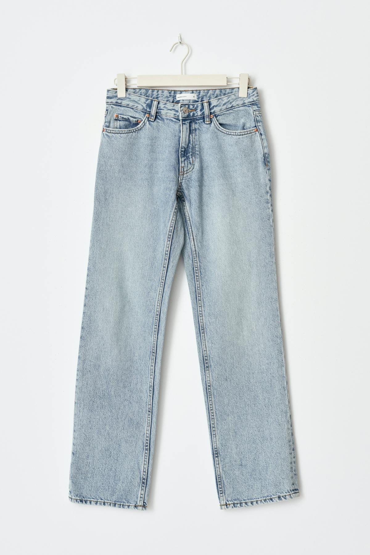 Low straight petite jeans