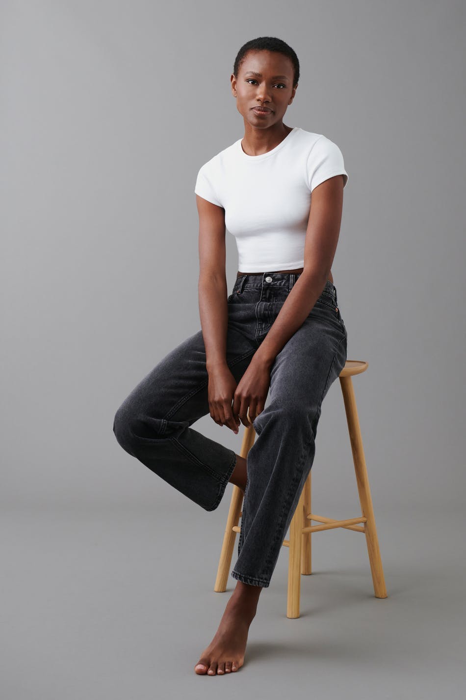 Low straight petite jeans