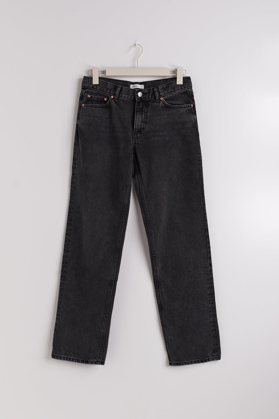 Low straight petite jeans