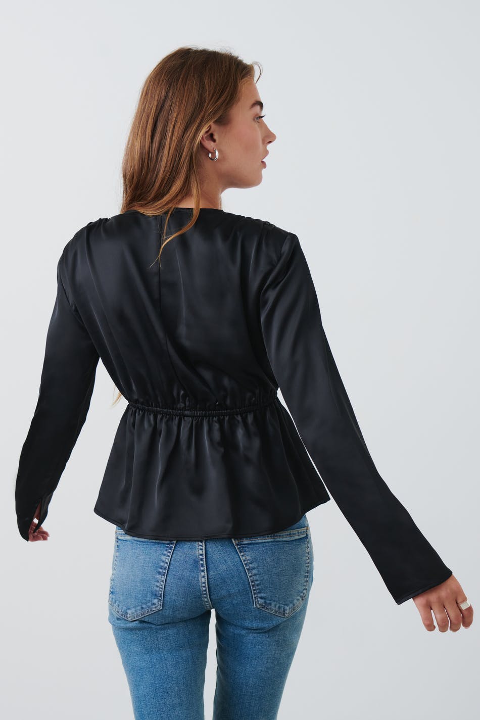 Shoulder pads blouse