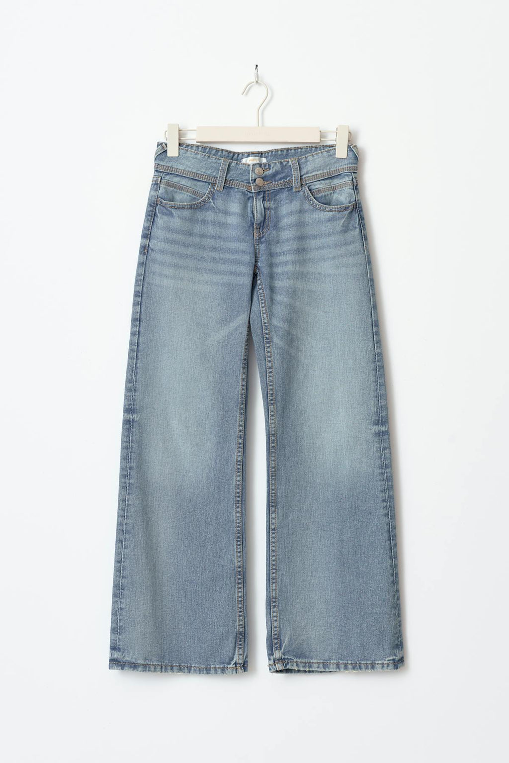 low waist wide jeans