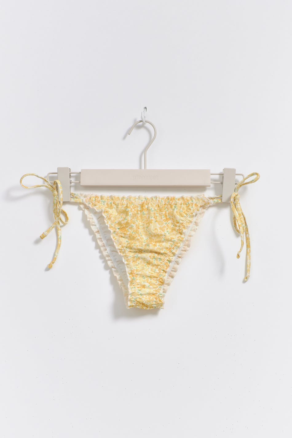 Soft flounce bikini brief