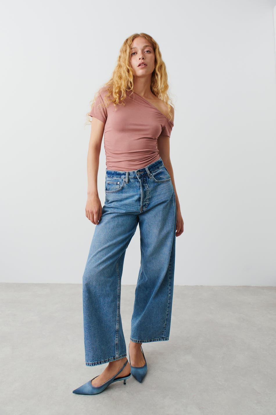 Soft touch asymmetric top
