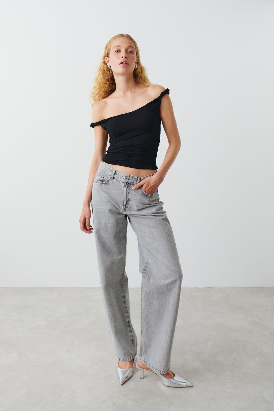 Soft touch twist detail top