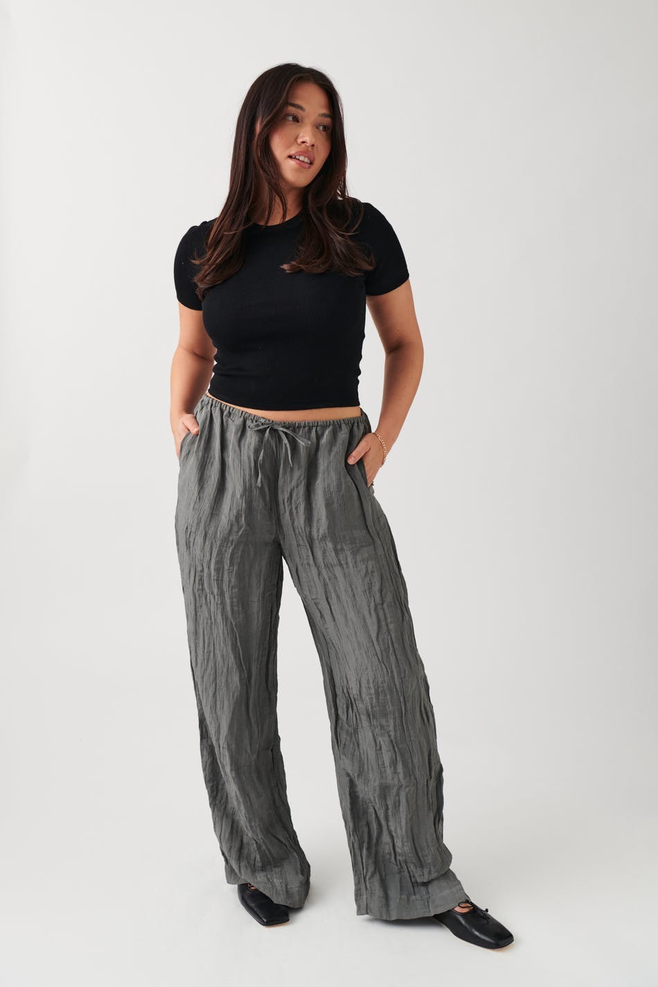 Crinkle texture trousers
