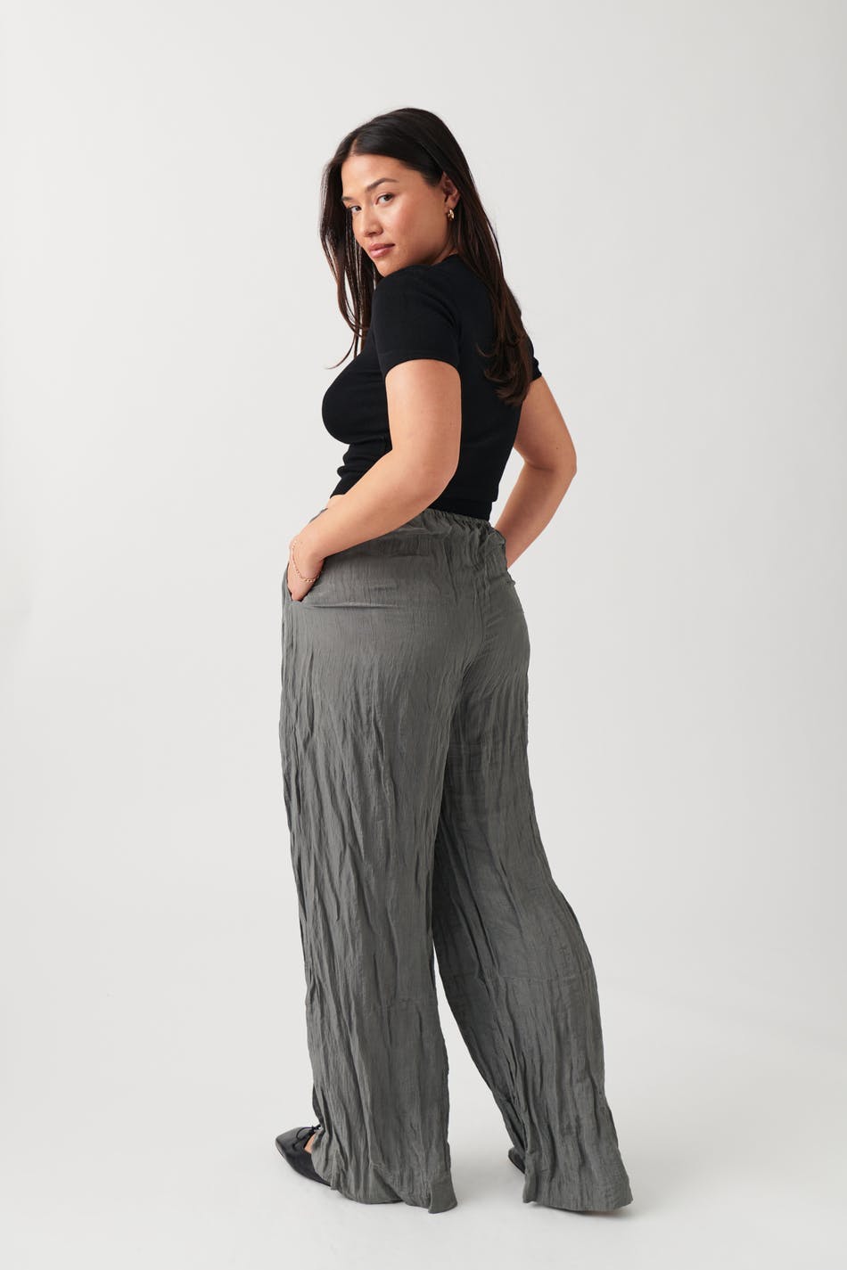 Crinkle texture trousers