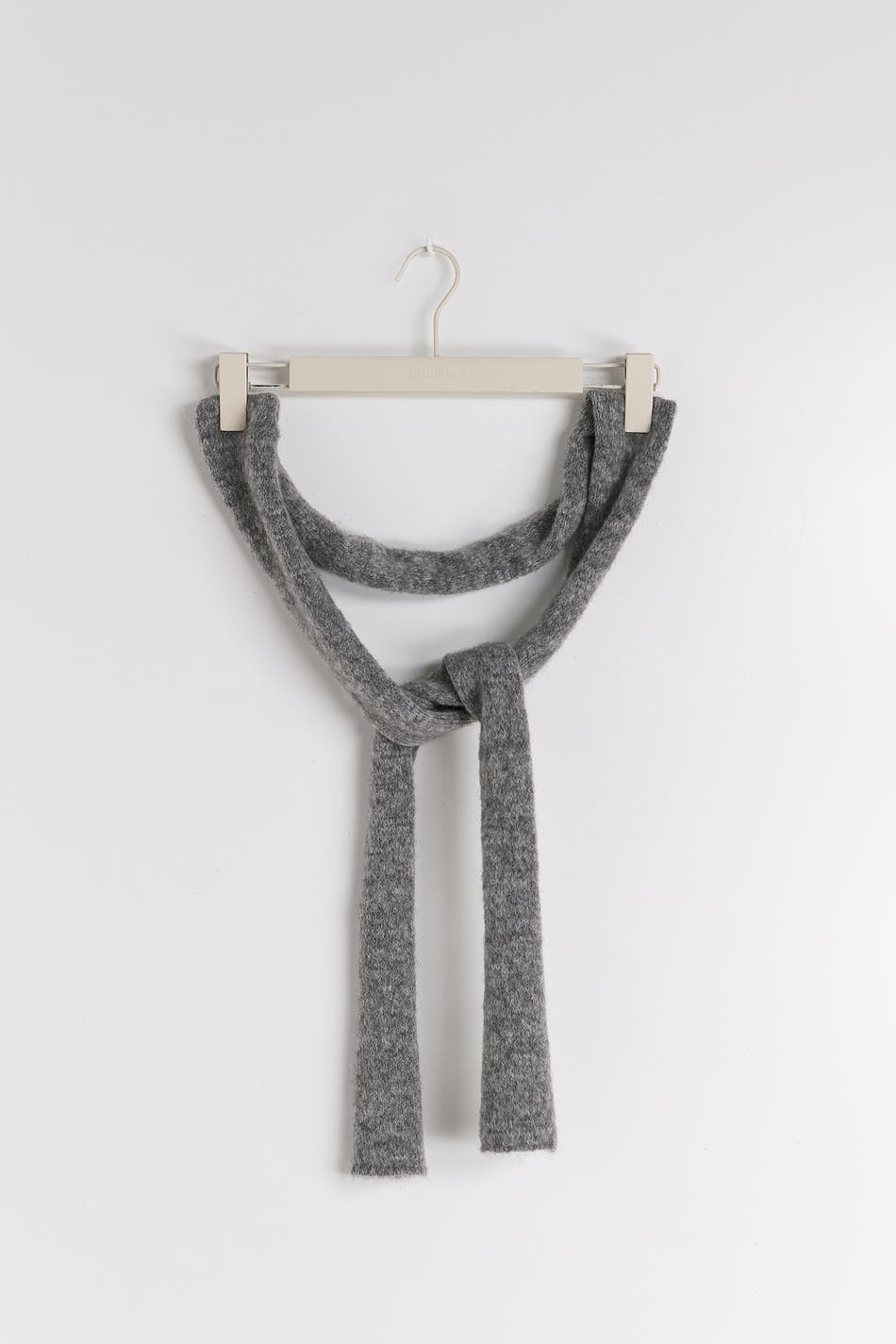 Knitted choker scarf