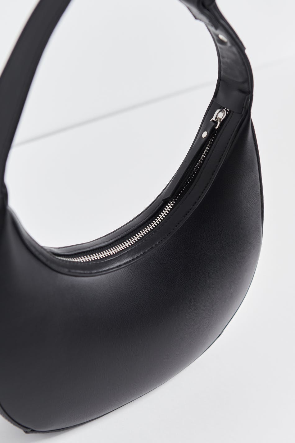 Halfmoon bag