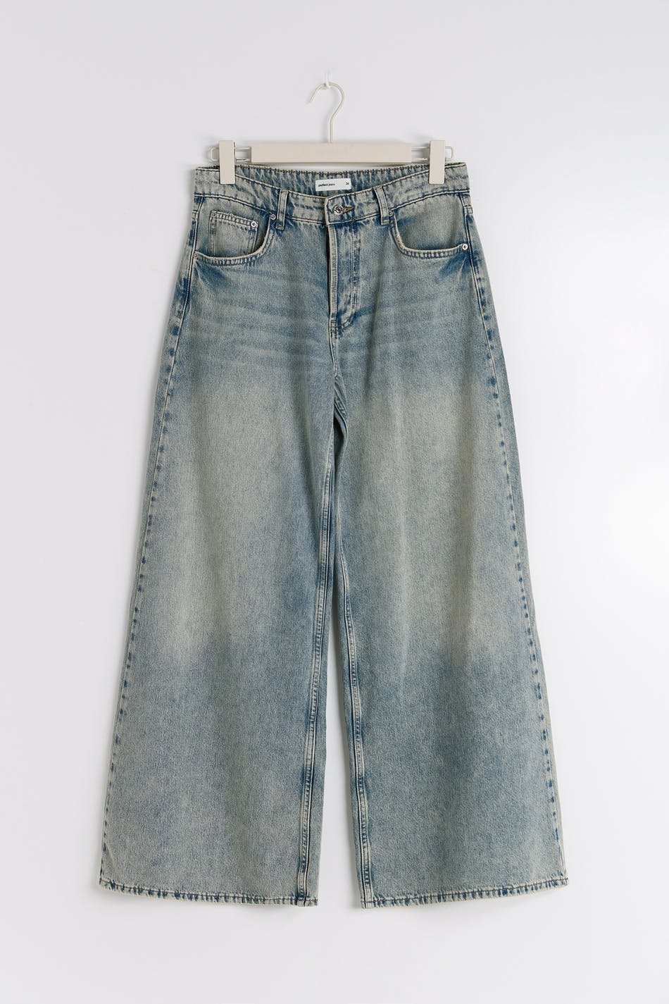 Slouchy wide jeans