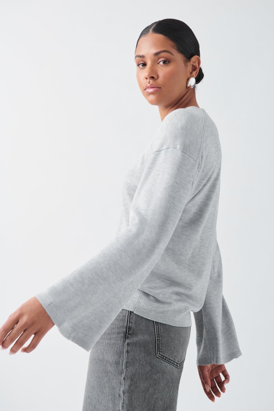 Basic fine knit sweater