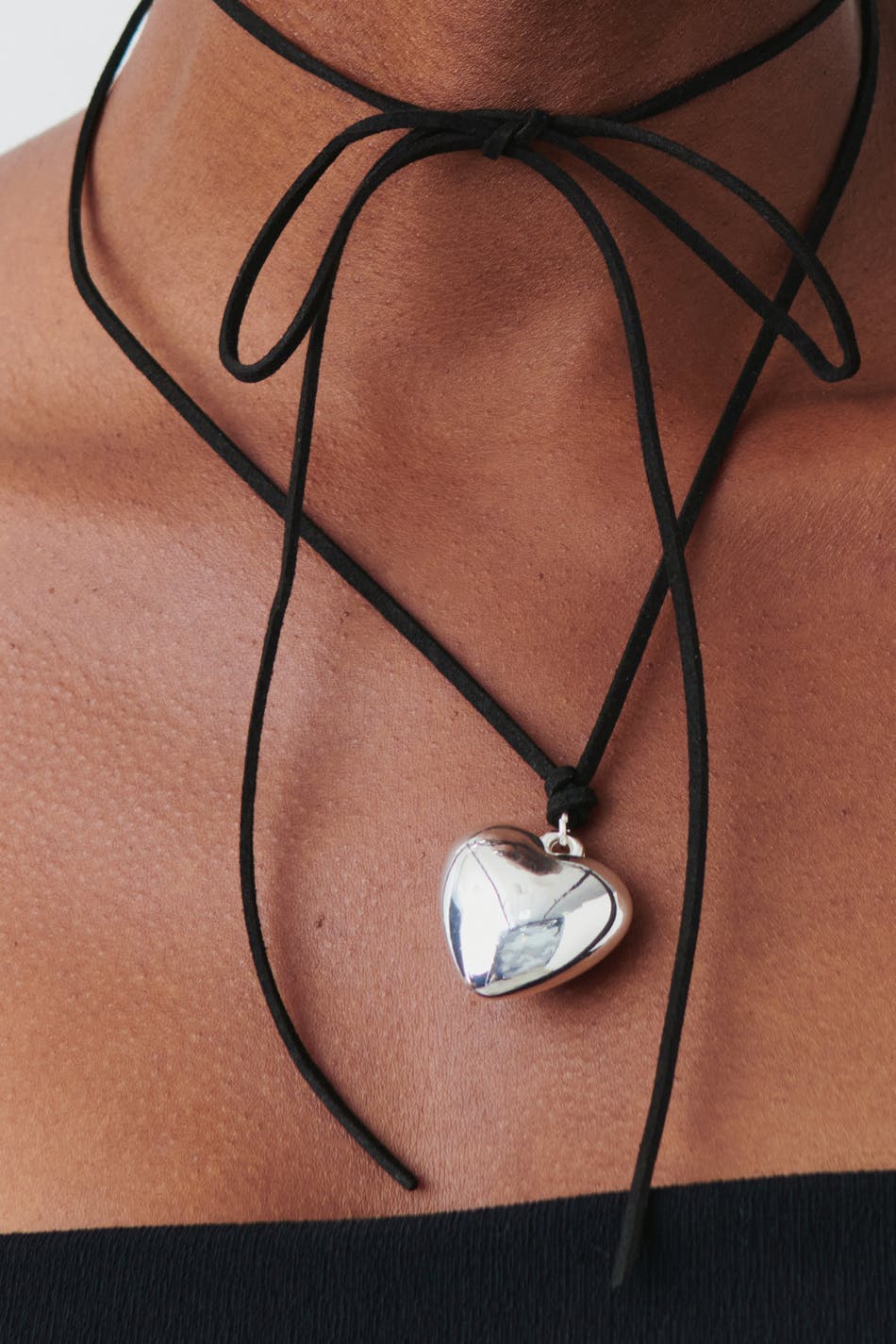 Heart strap necklace