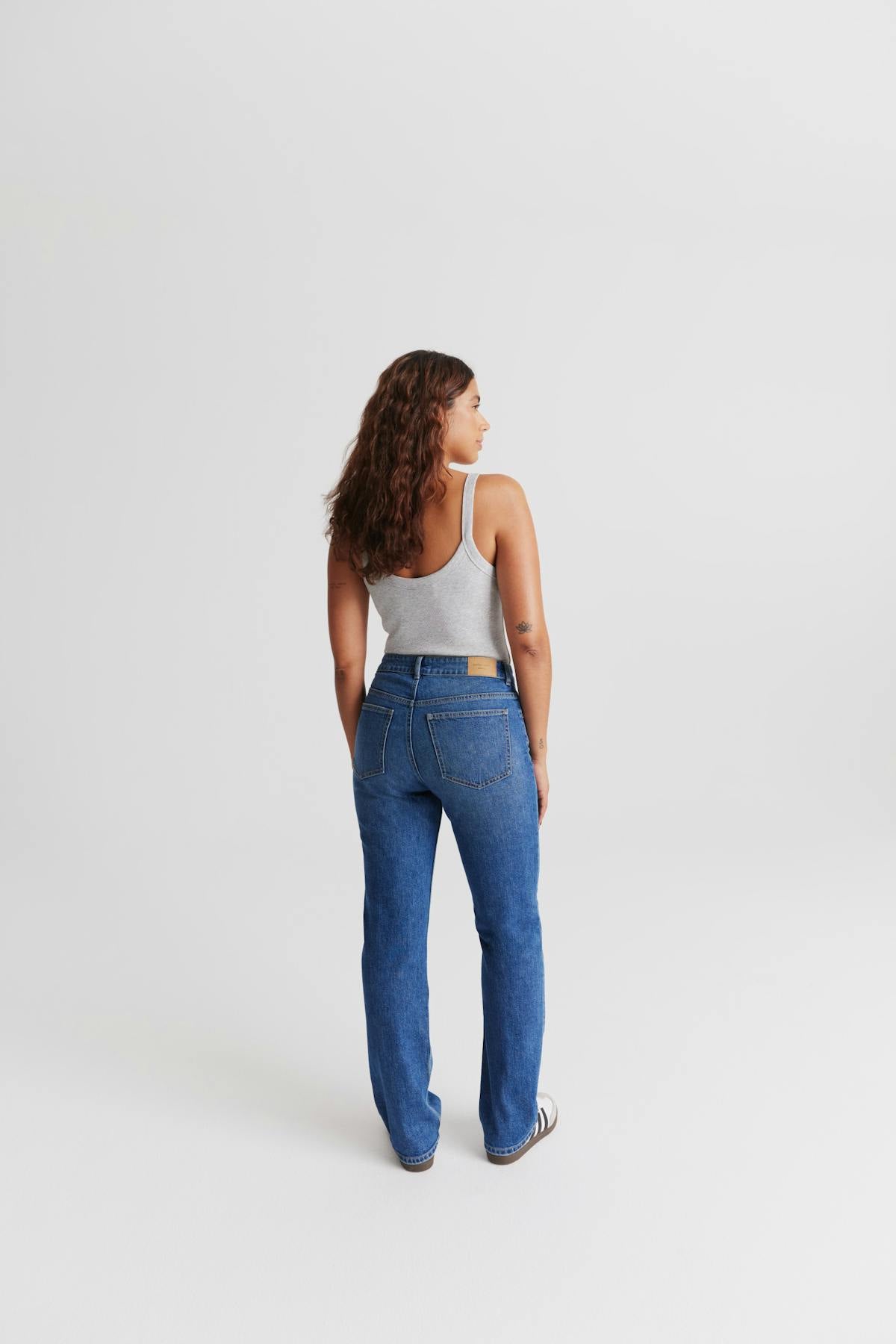 Mid straight jeans