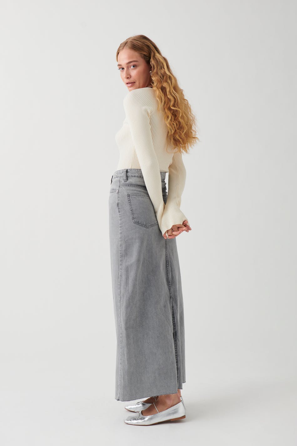 Double slit denim skirt