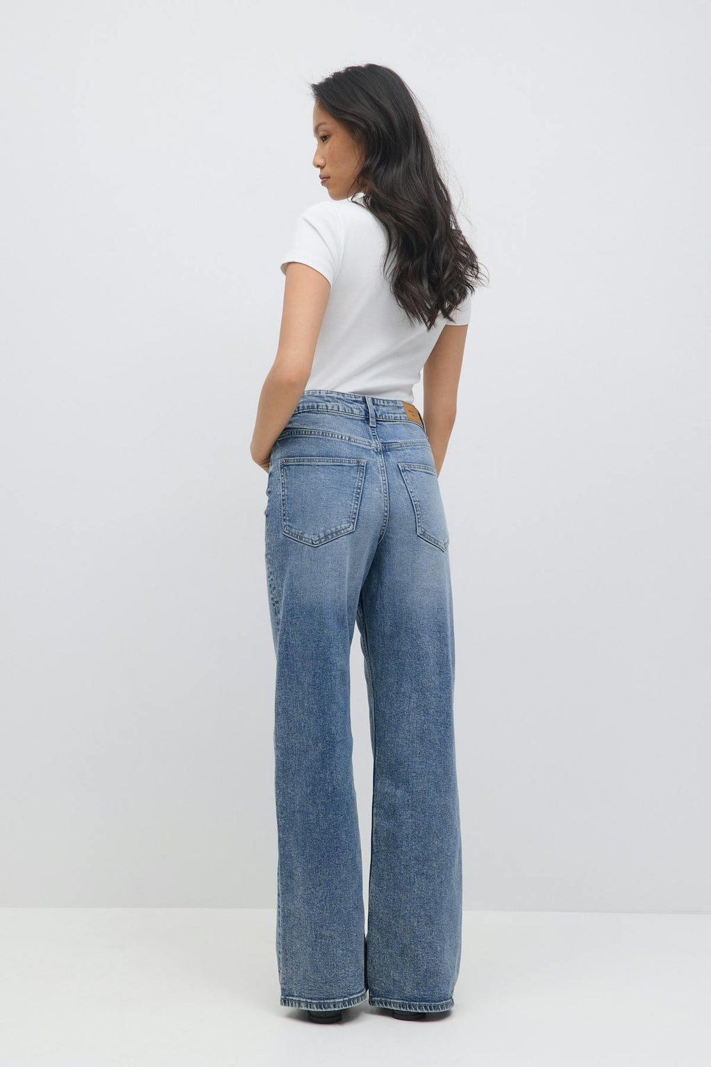 Comfy wide jeans