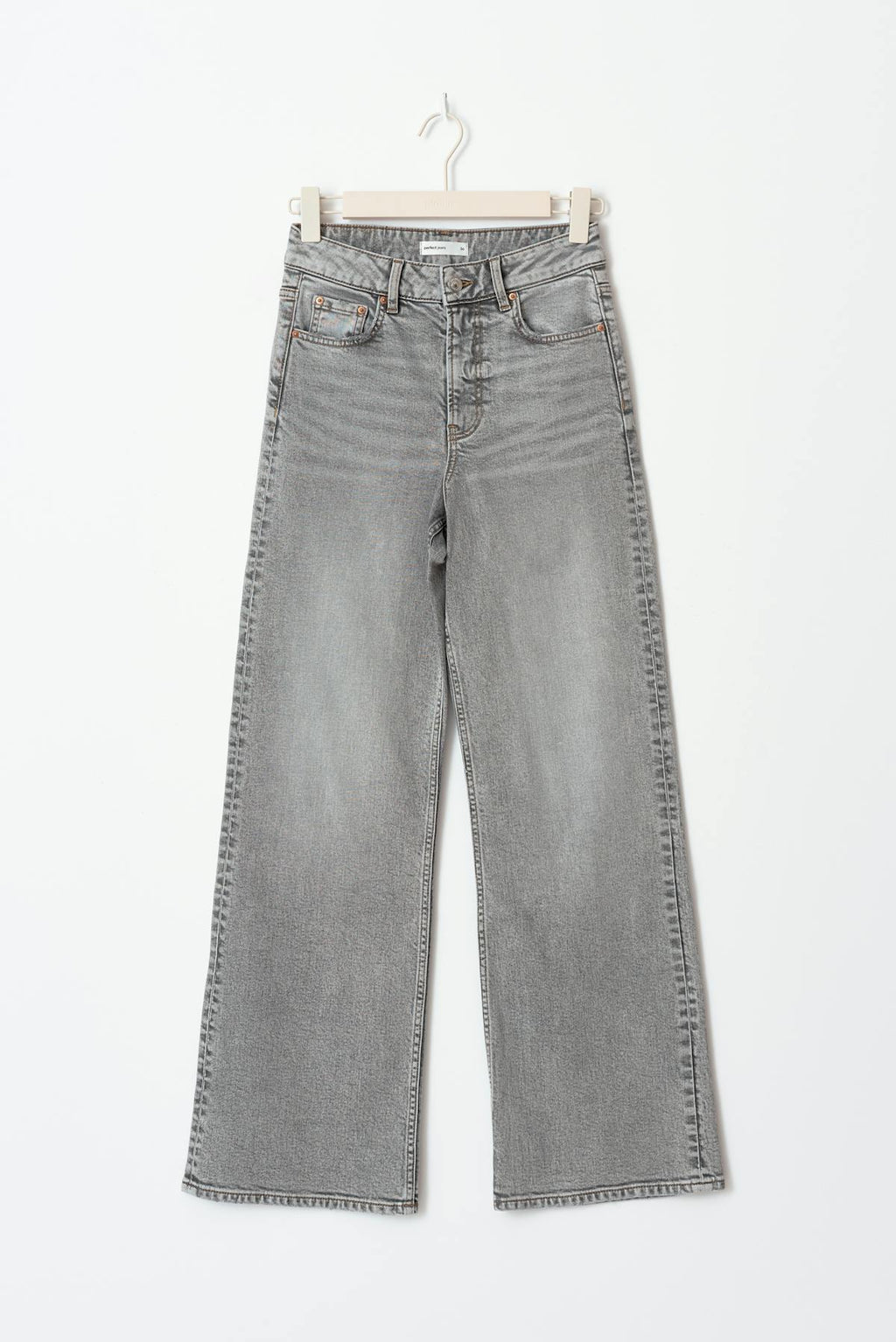 Comfy wide jeans