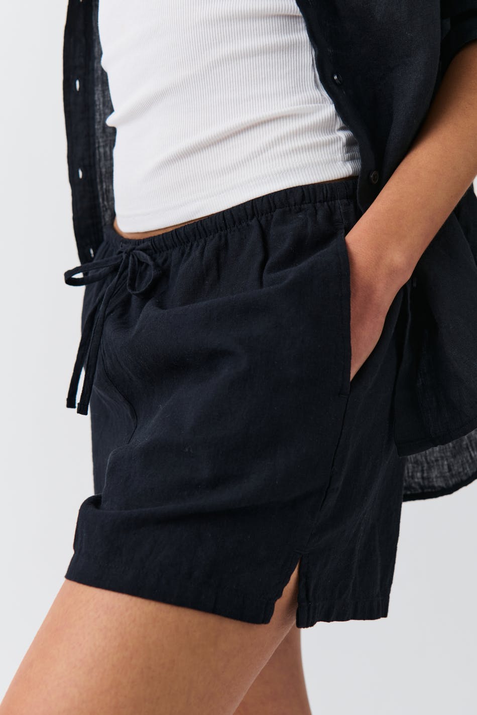 Relaxed linen blend shorts