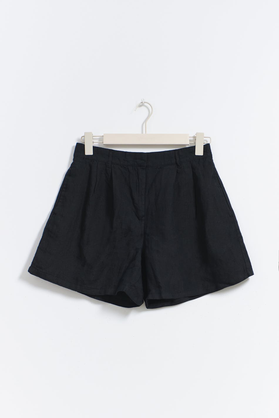 Linen shorts