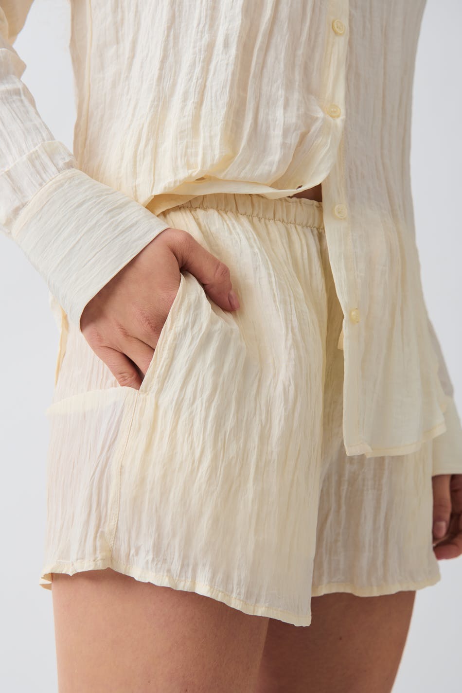 Crinkle shorts