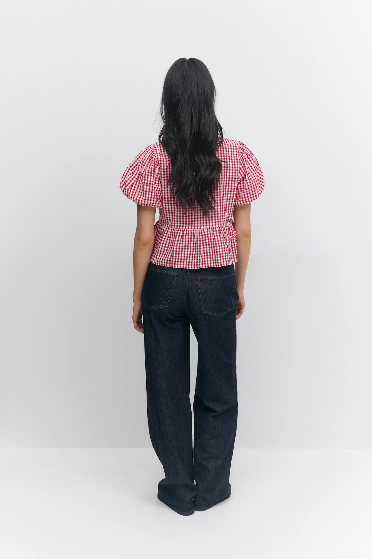 High and wide jeans