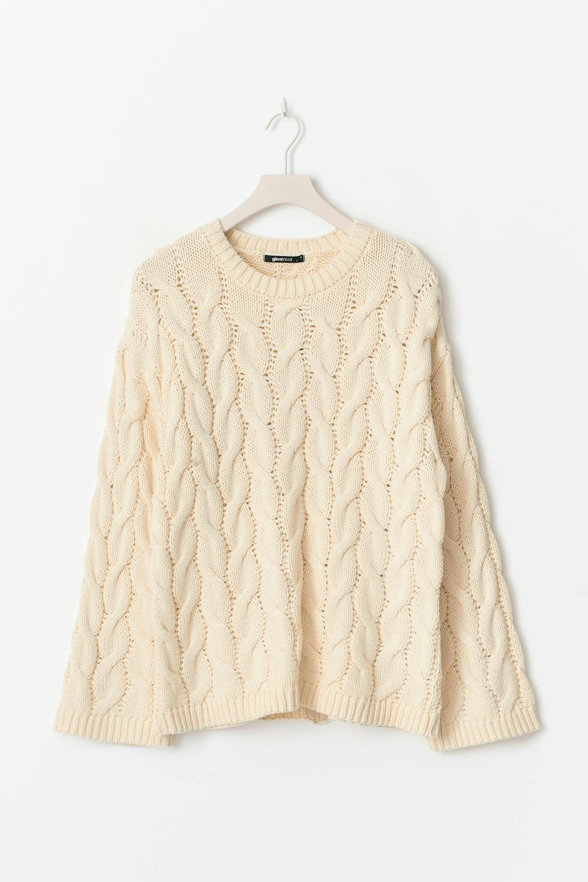 Cable knitted sweater