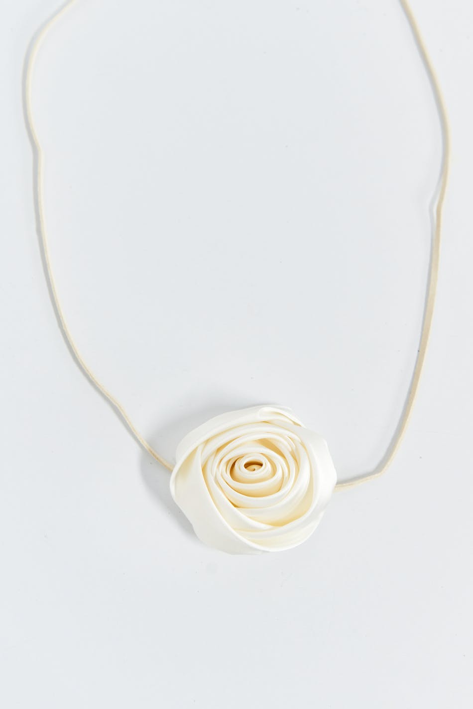 Rose detail band