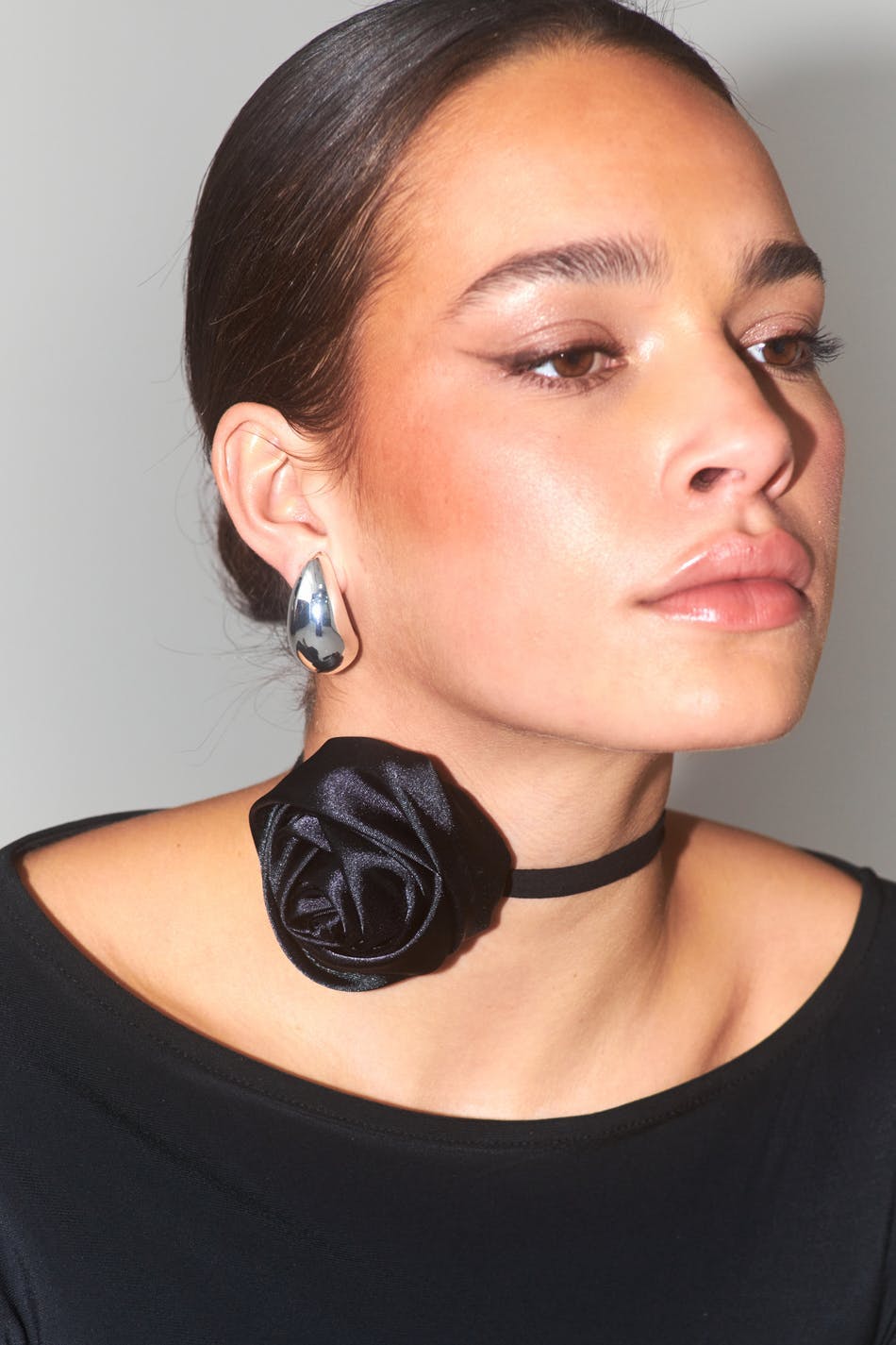 Rose detail band