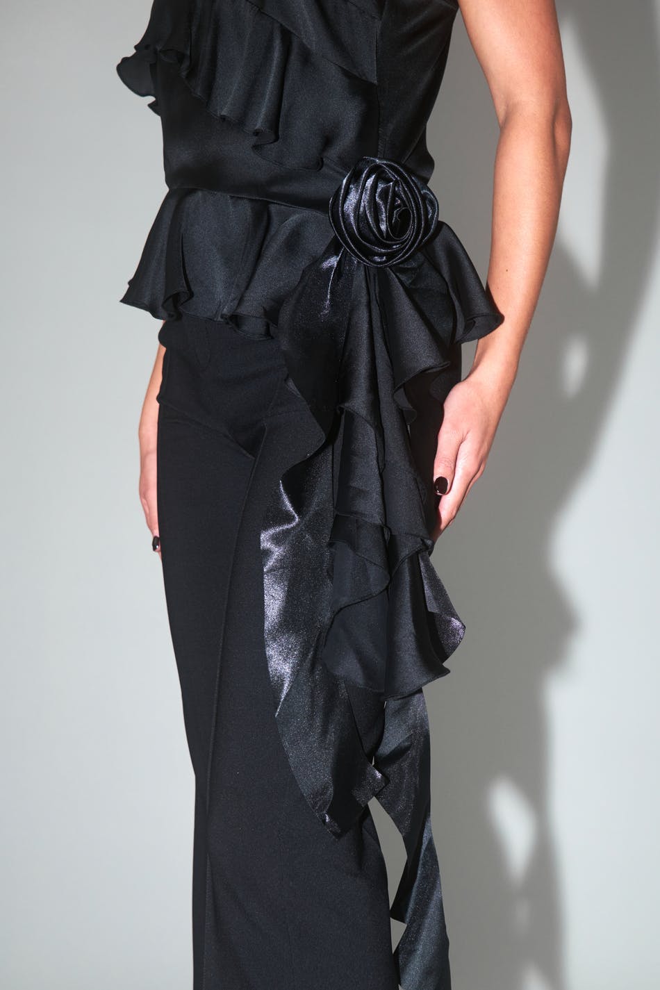 Frill rose detail clip
