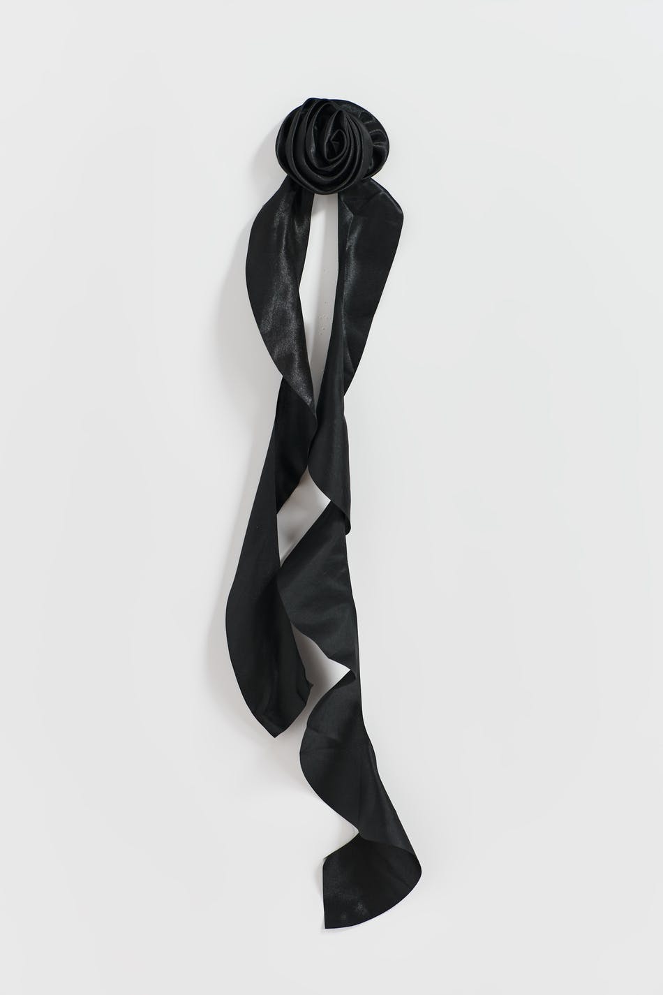 Frill rose detail clip
