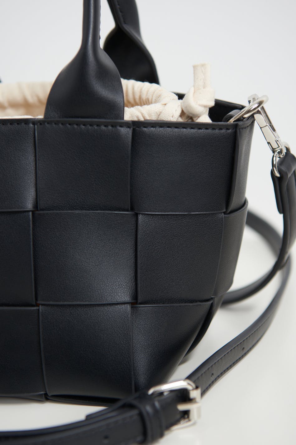 Braided pu bag