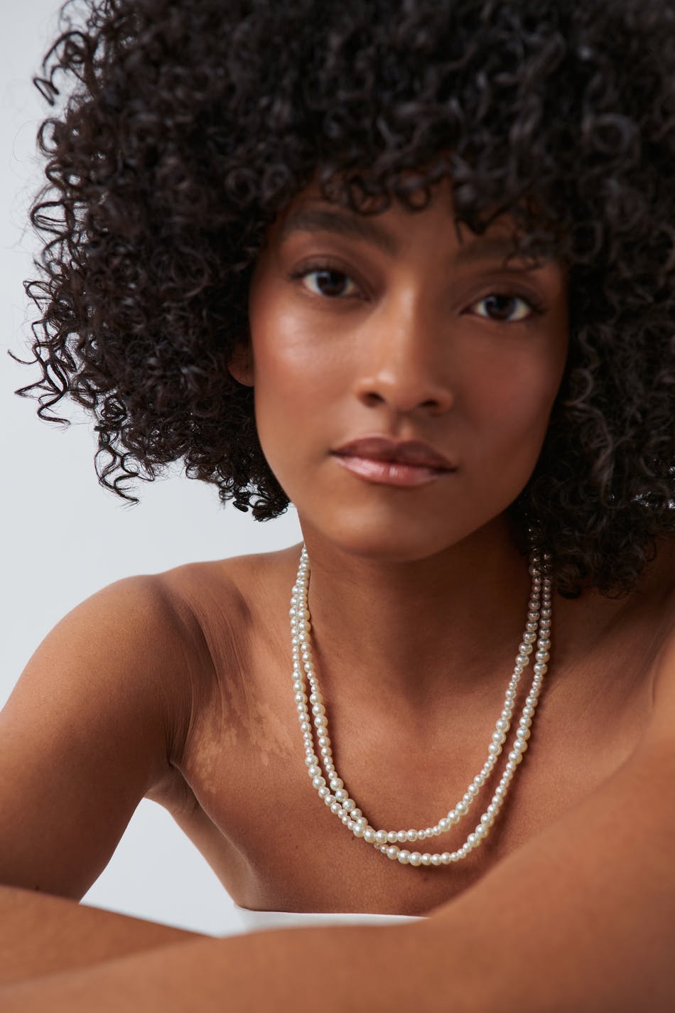Long pearl necklace