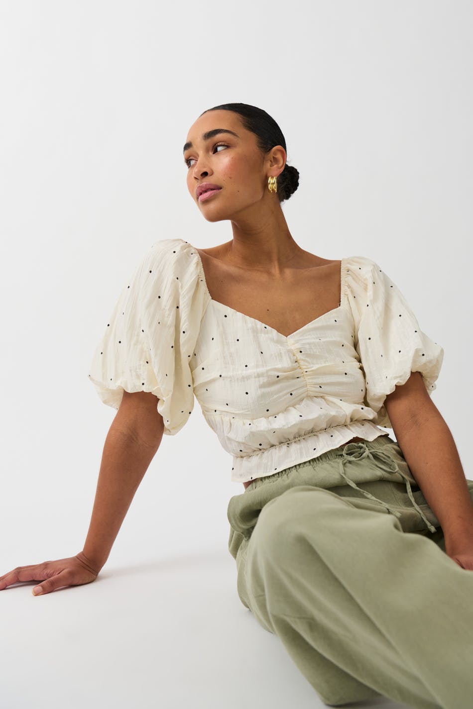 Puff sleeve blouse