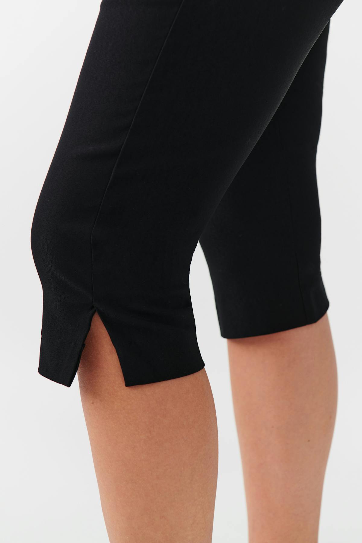 Capri trousers