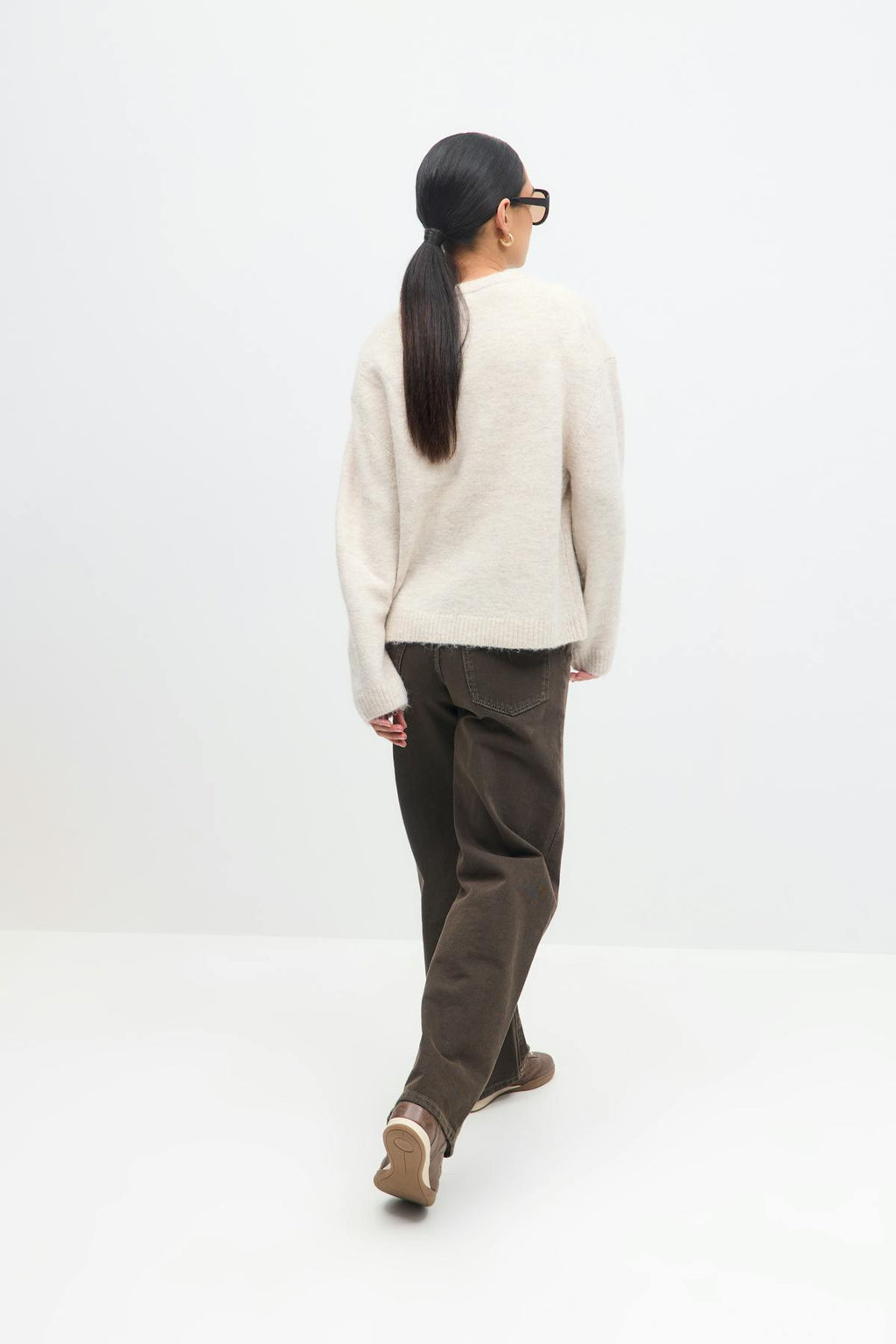 Crew neck knitted sweater