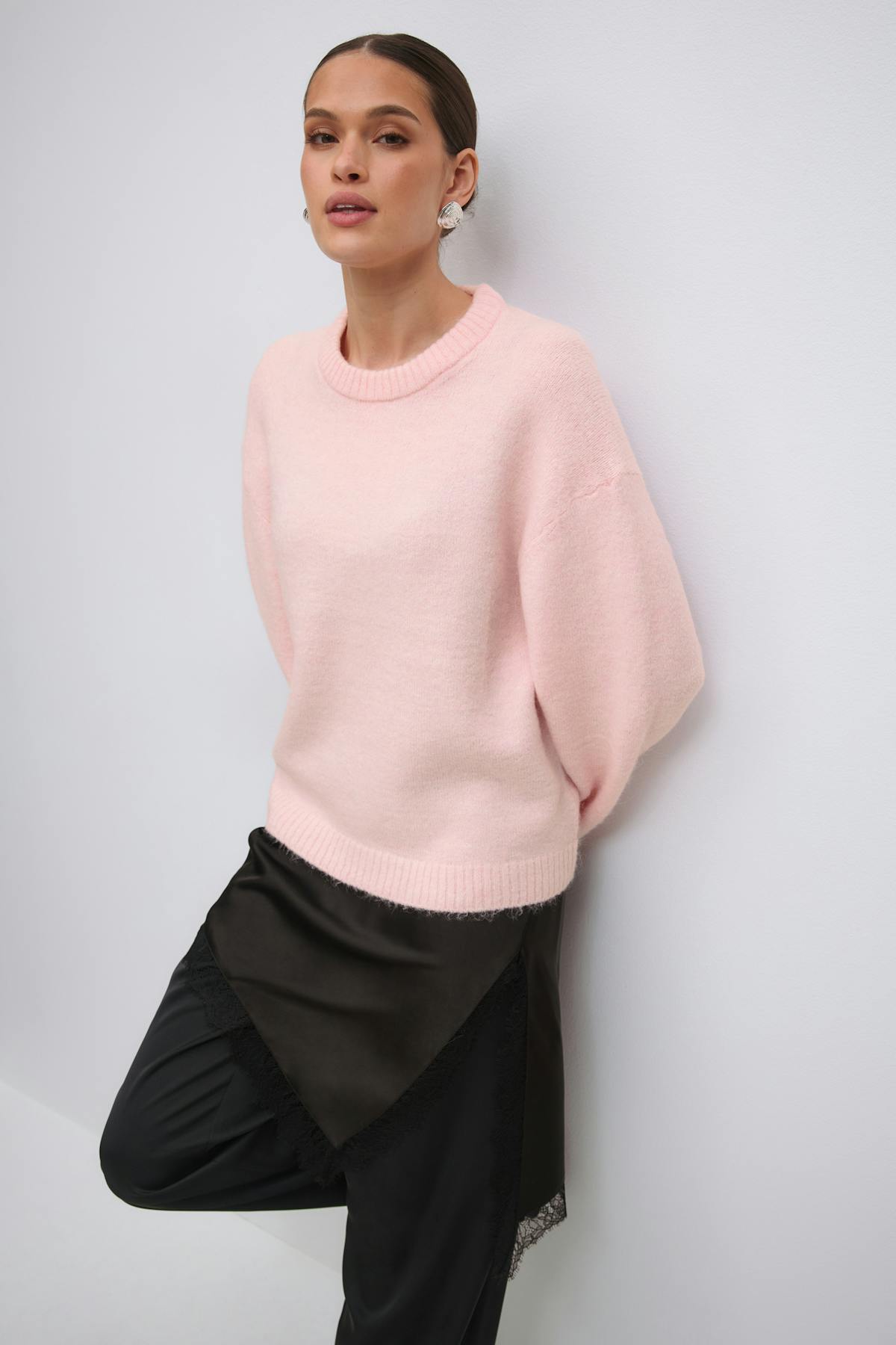 Crew neck knitted sweater
