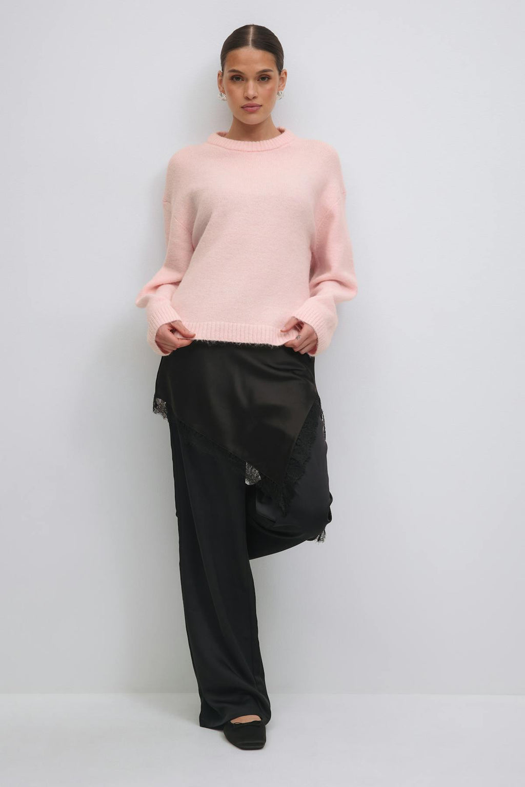 Crew neck knitted sweater