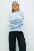 Crew neck knitted sweater
