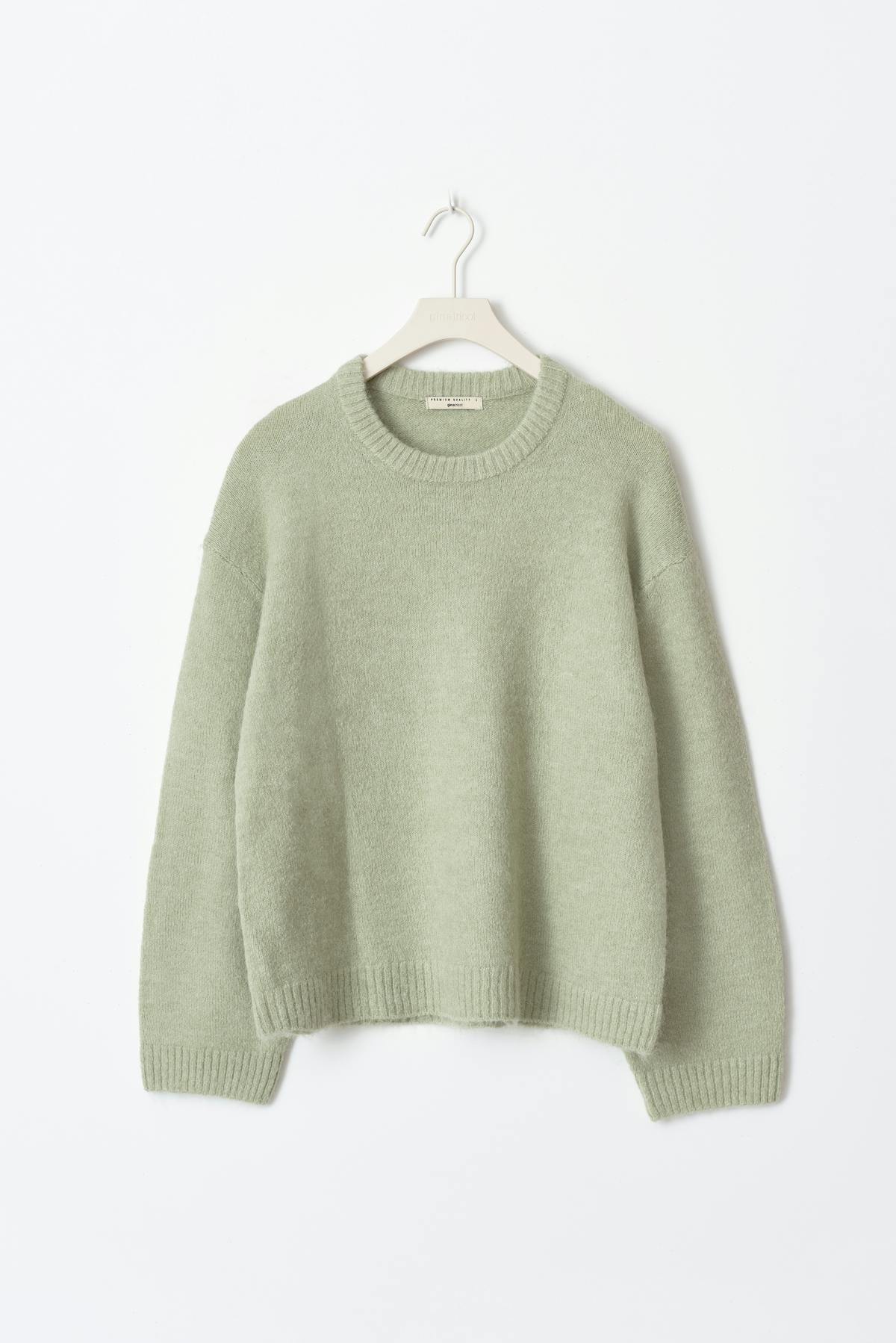 Crew neck knitted sweater