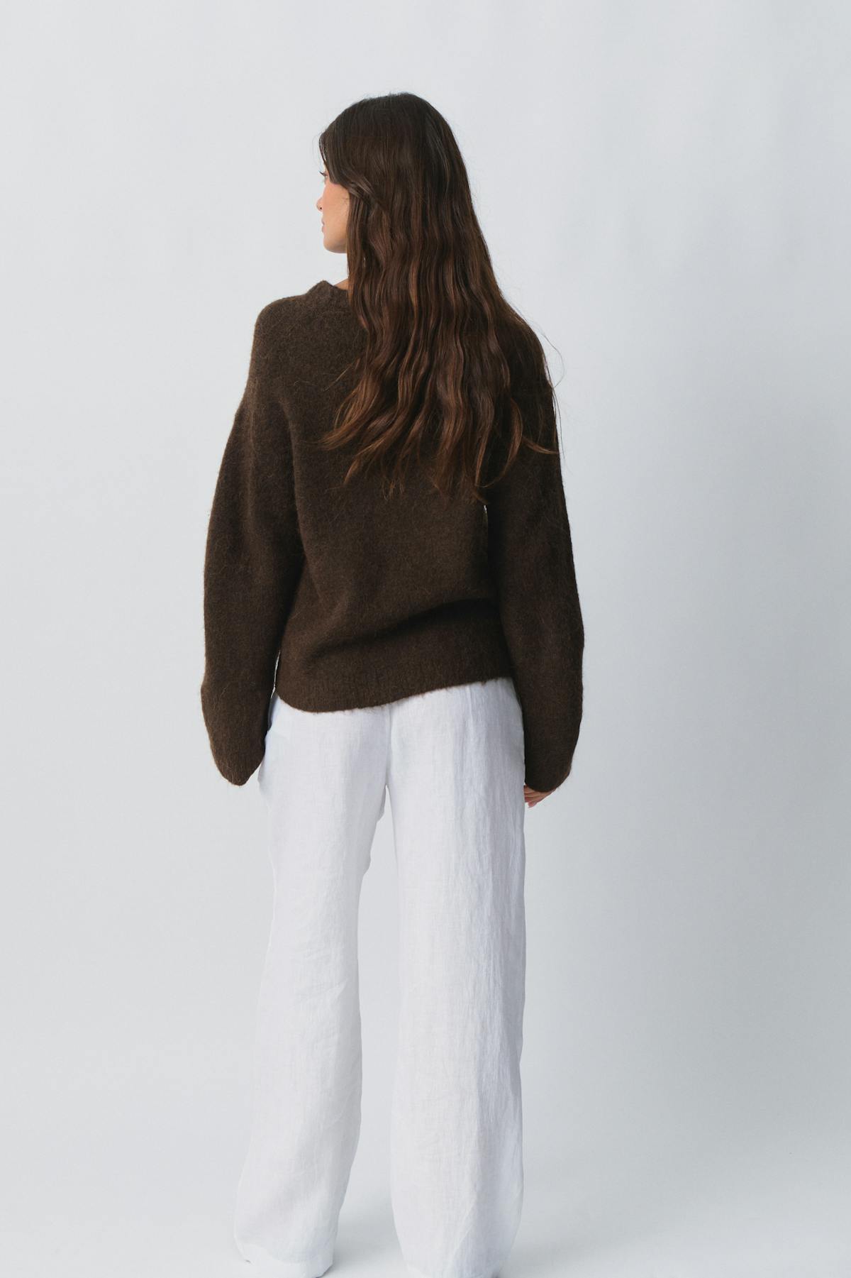 Crew neck knitted sweater