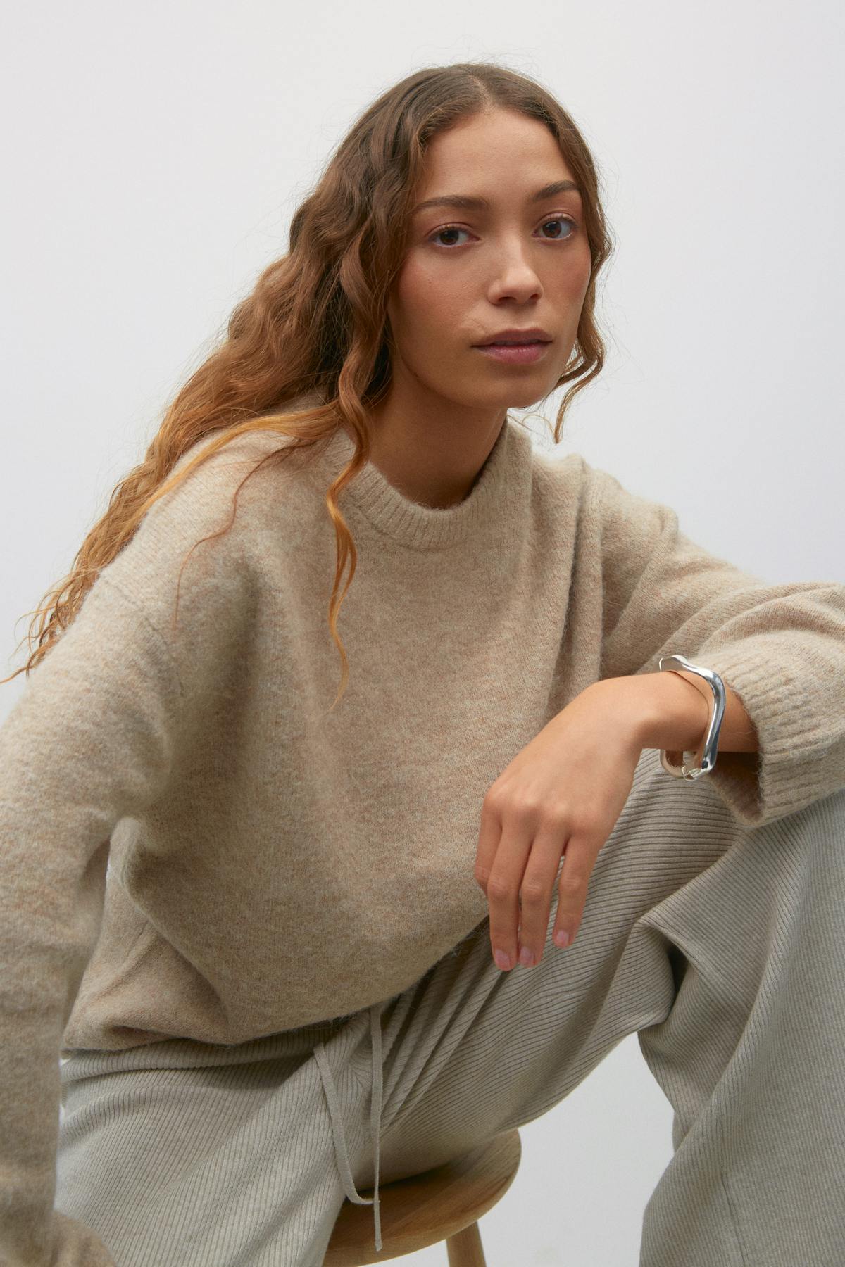 Crew neck knitted sweater