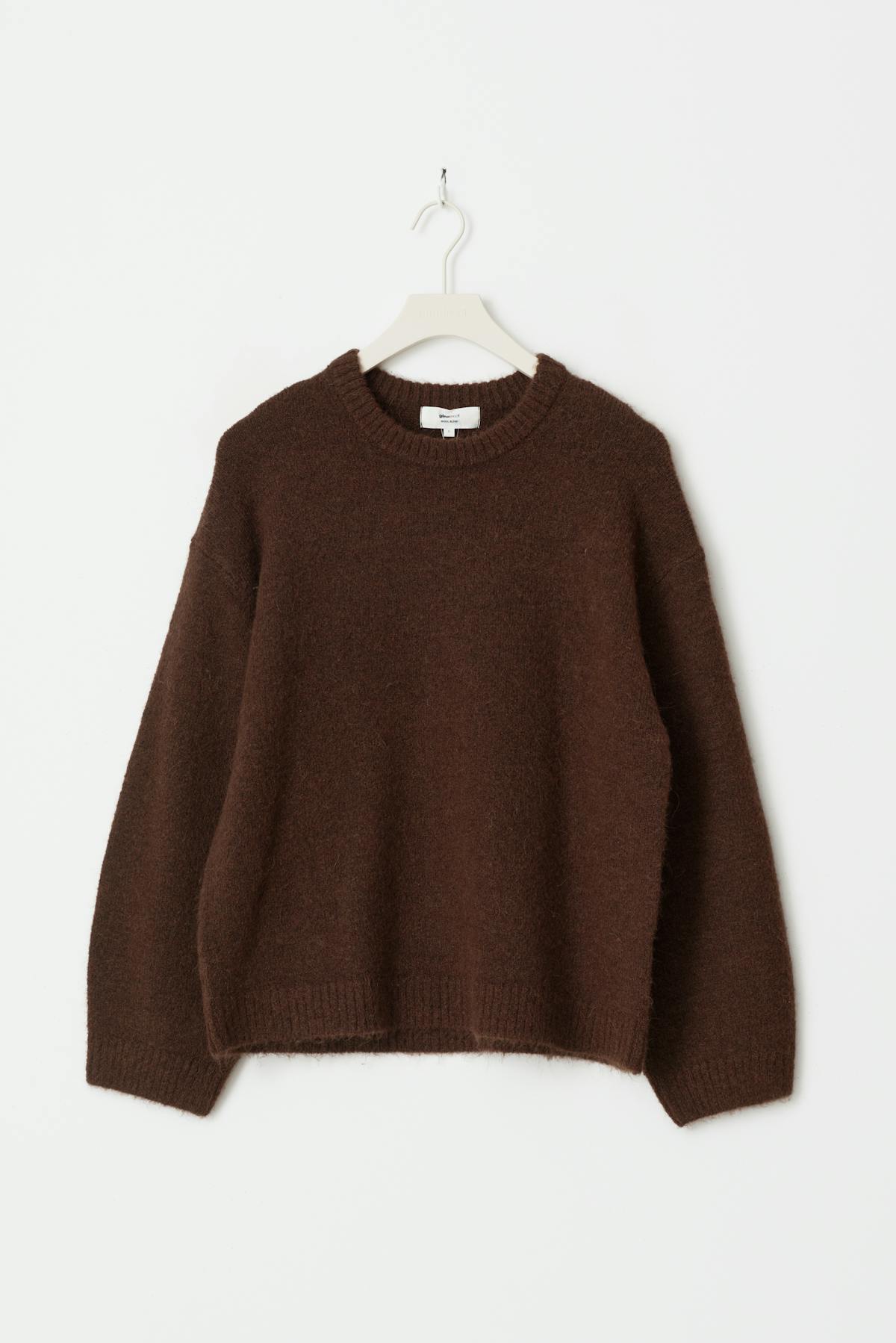 Crew neck knitted sweater