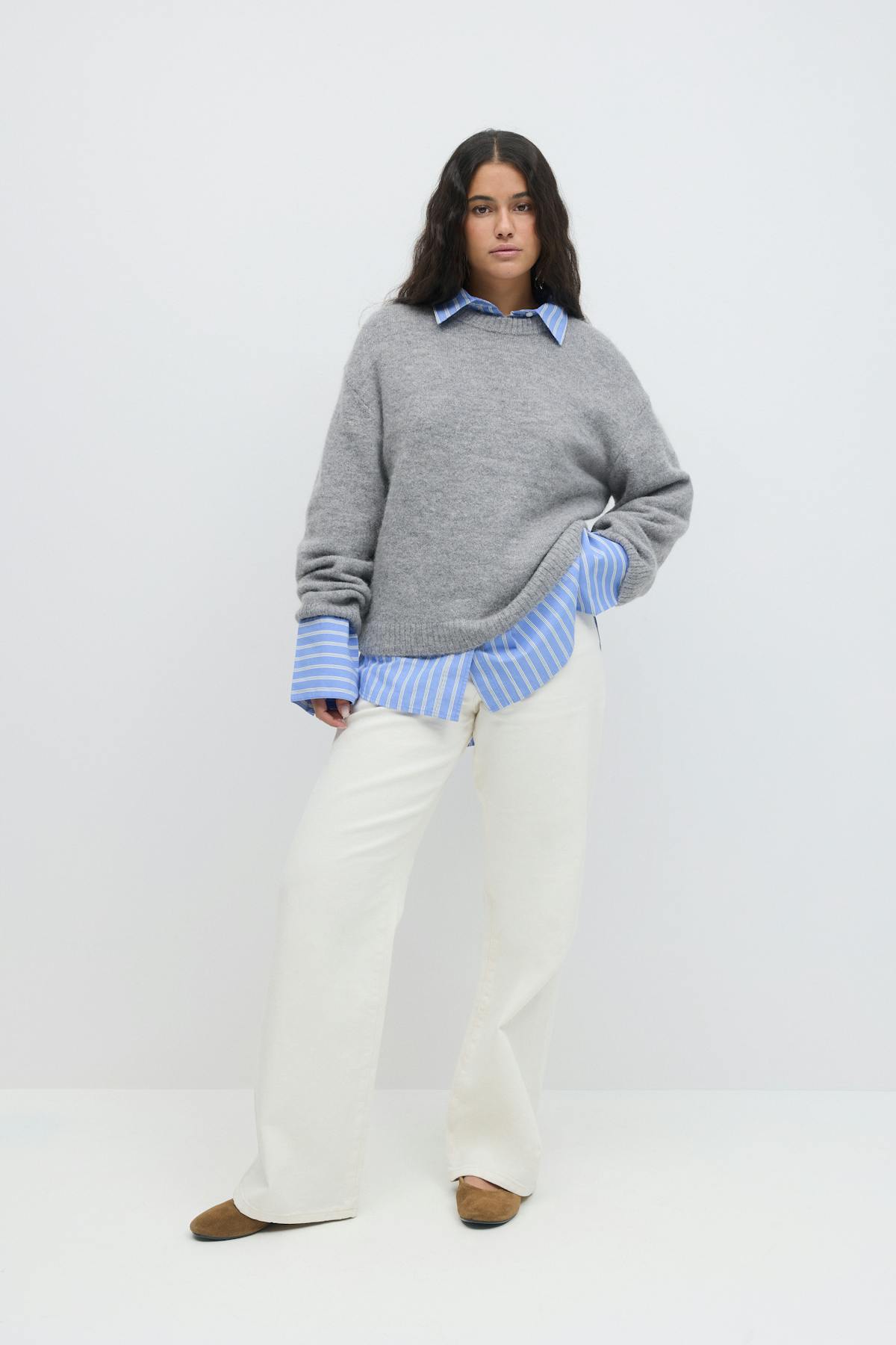 Crew neck knitted sweater