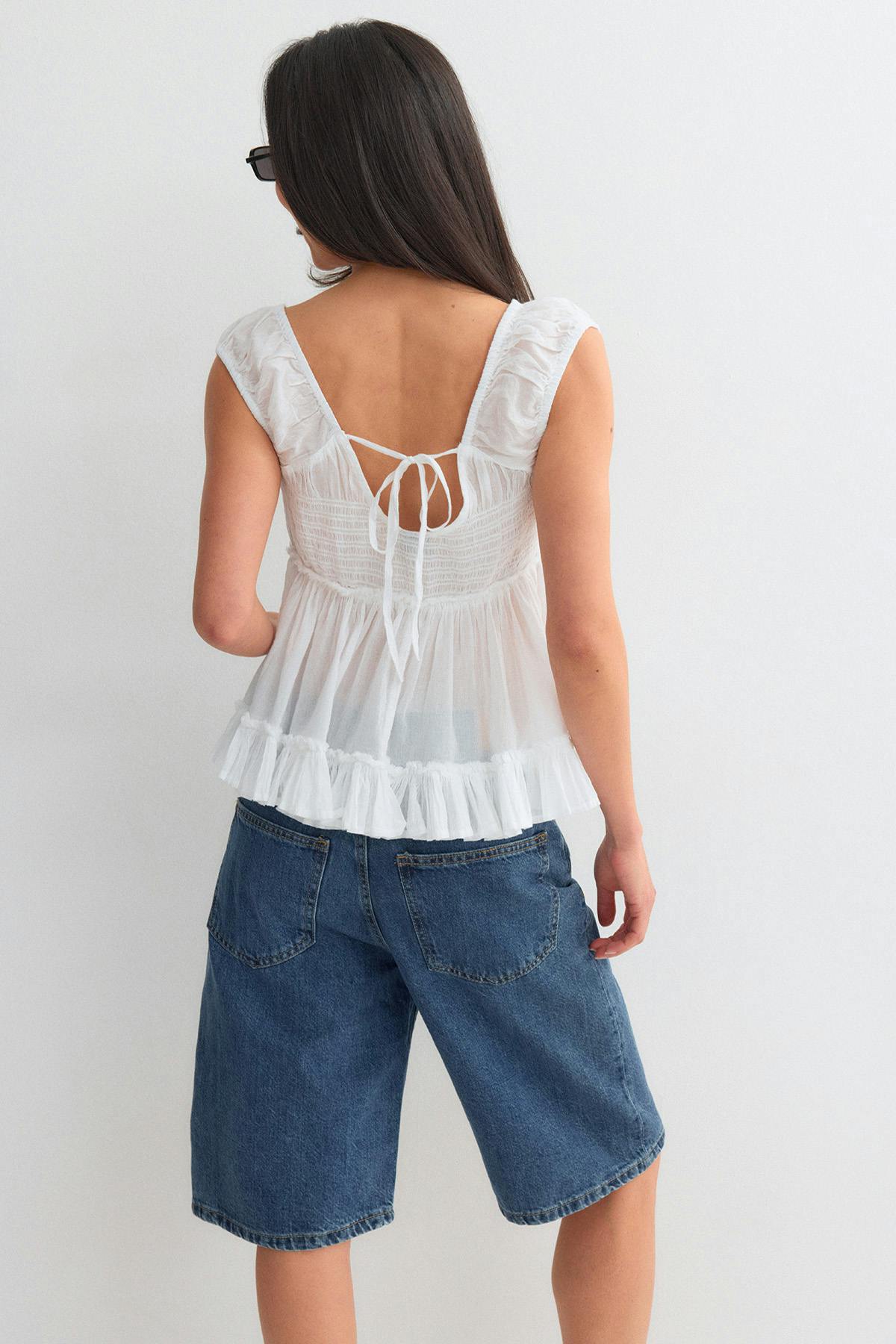 Baggy denim shorts