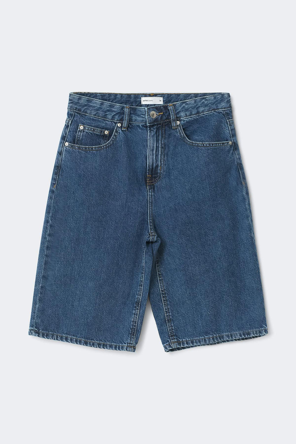 Baggy denim shorts