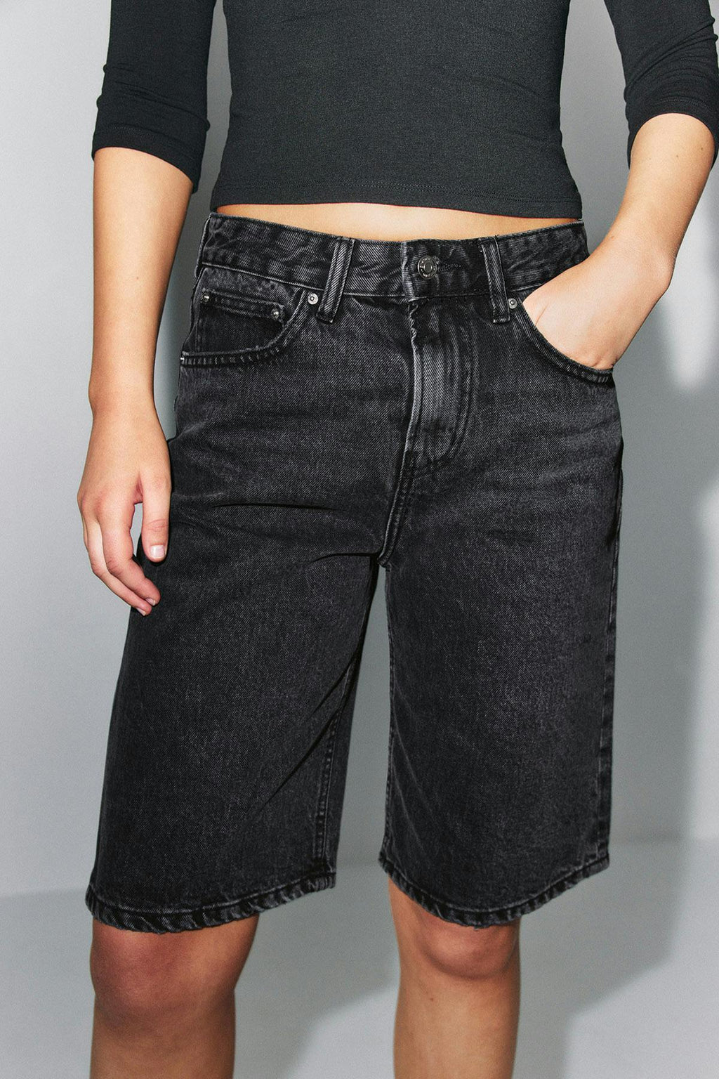 Baggy denim shorts