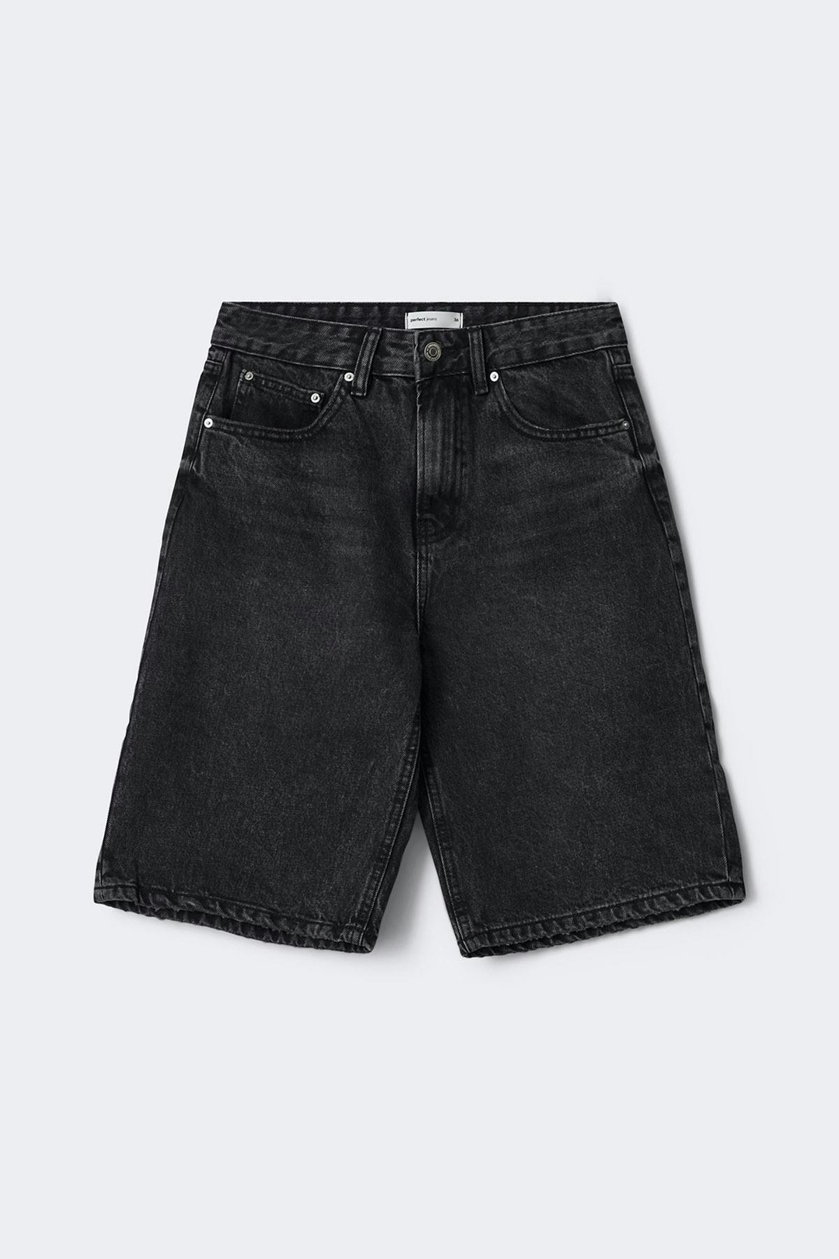 Baggy denim shorts