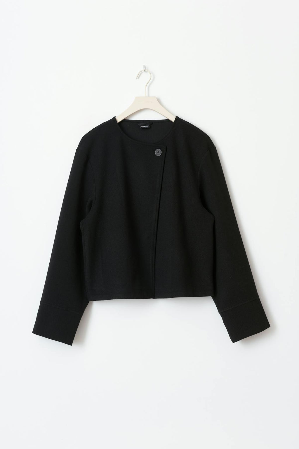 One button jacket