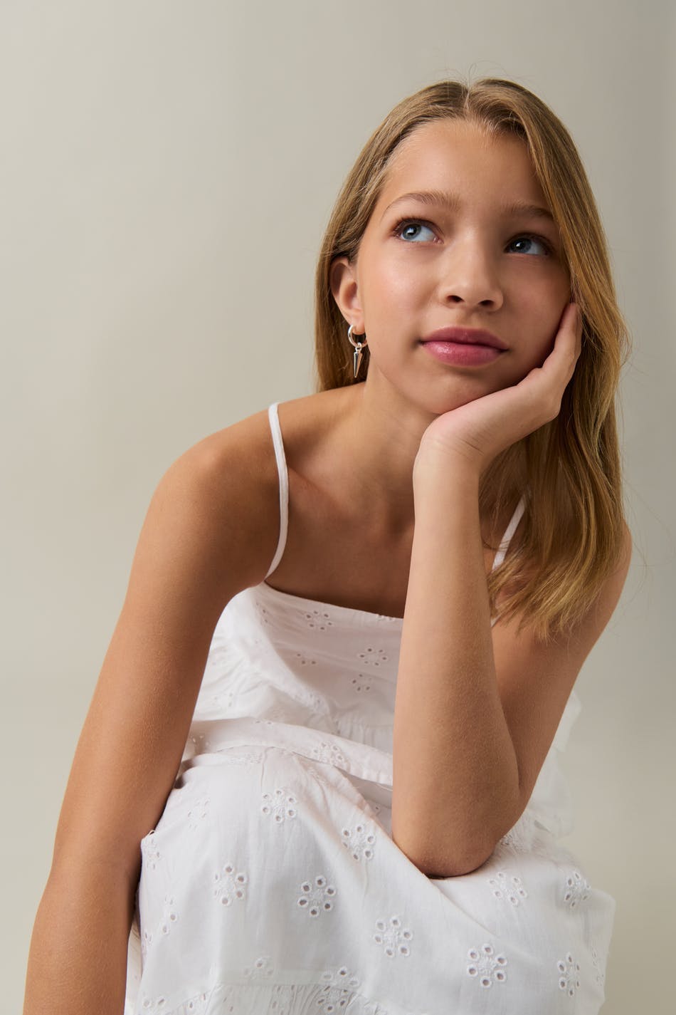 Y anglaise frill top