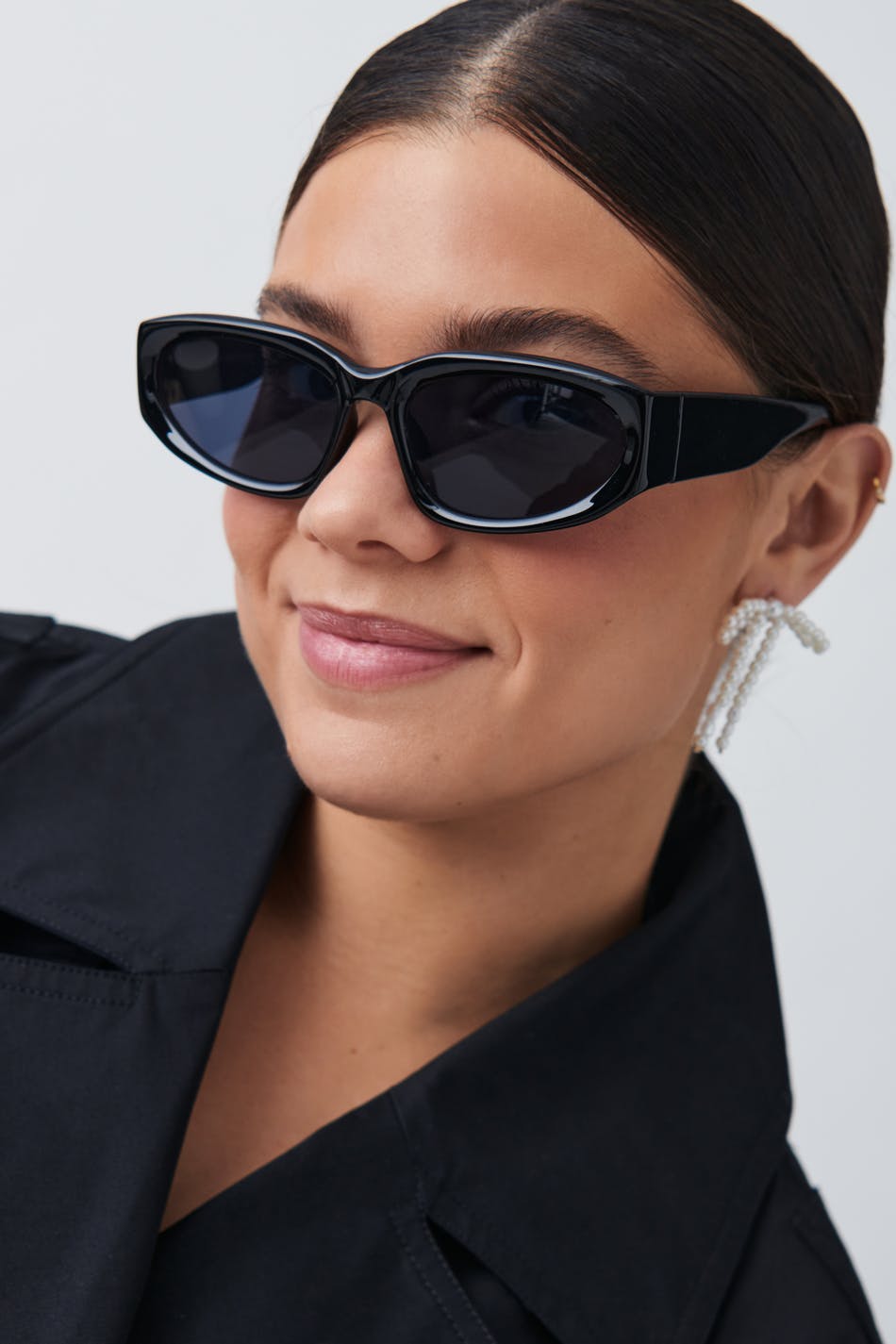 Sporty cateye sunglasses