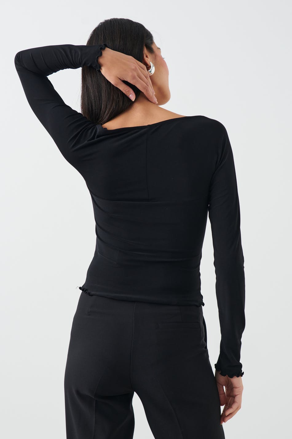 Bow detail top