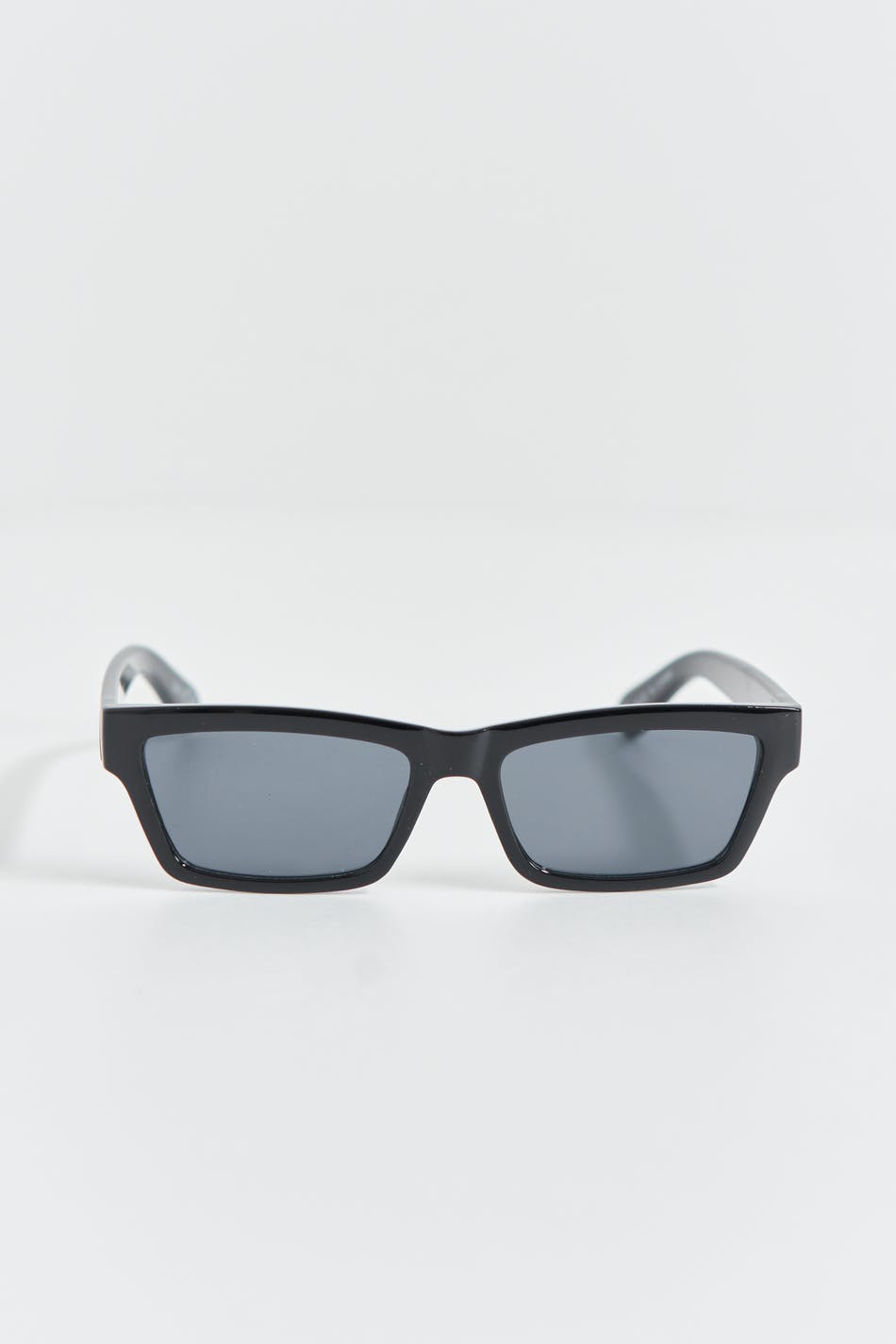 Classic slim sunglasses
